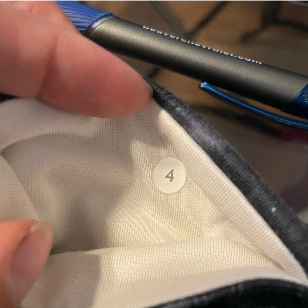 Lululemon wonder under pretty plume cropped 2 - Picture 6 of 8